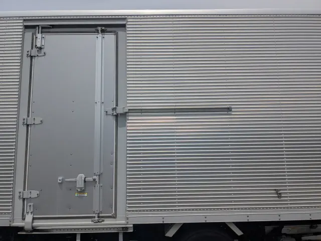 三菱 キャンター TPG-FEB80(2WD)の写真34