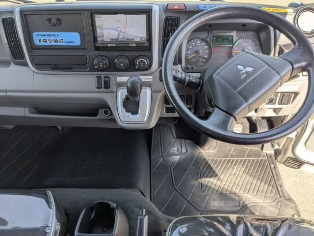 三菱 キャンター TPG-FEB80(2WD)の写真9