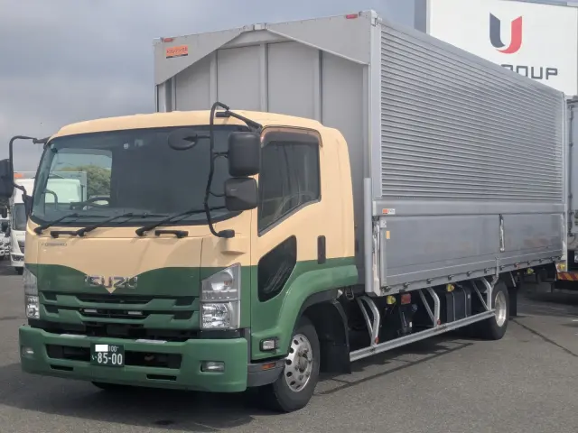 いすゞ フォワード 2RG-FRR90S2(2WD)の写真1