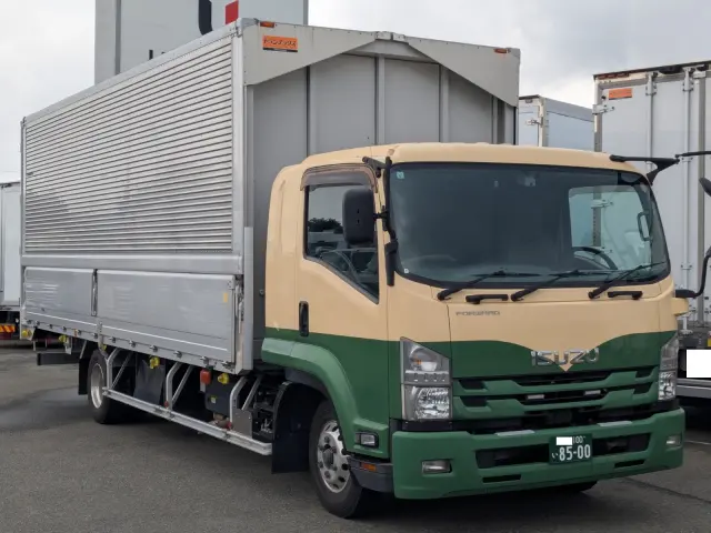 いすゞ フォワード 2RG-FRR90S2(2WD)の写真3