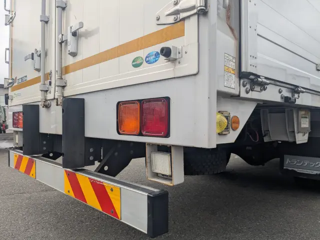 いすゞ フォワード 2RG-FRR90S2(2WD)の写真8