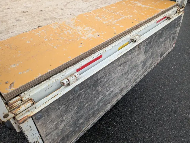 三菱 キャンター TPG-FBA50(2WD)の写真10