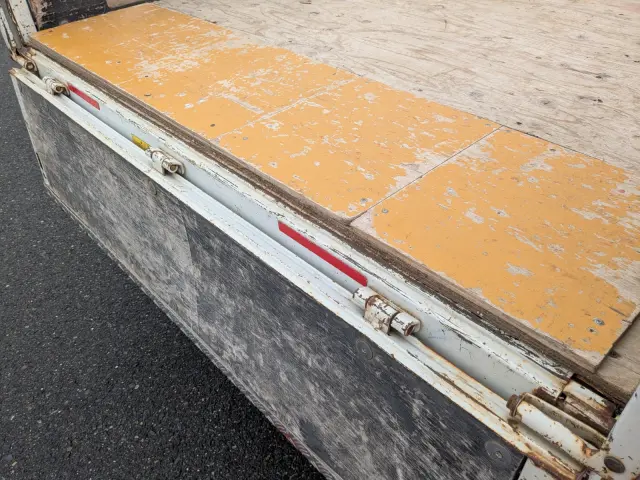 三菱 キャンター TPG-FBA50(2WD)の写真11