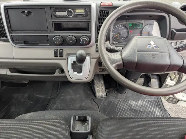 三菱 キャンター TPG-FBA50(2WD)の写真25