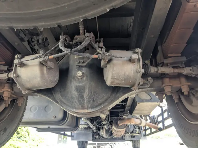 いすゞ フォワード LKG-FTR90S2(2WD)の写真25