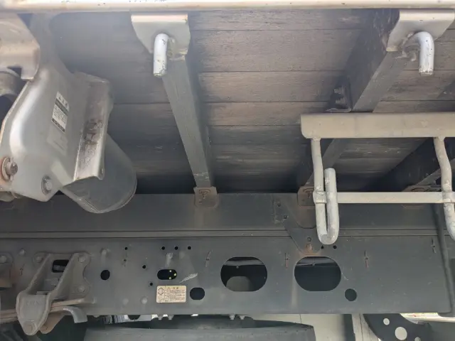 いすゞ フォワード LKG-FTR90S2(2WD)の写真29
