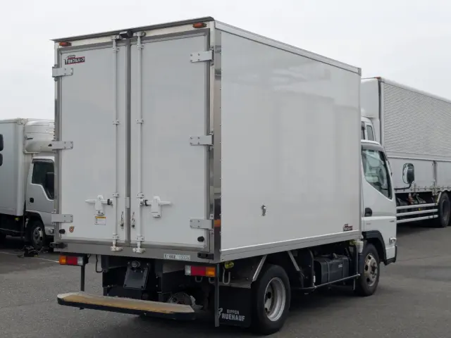 三菱 キャンター 2TG-FBA00(2WD)の写真4