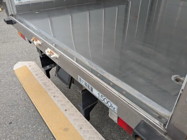 三菱 キャンター 2TG-FBA00(2WD)の写真12
