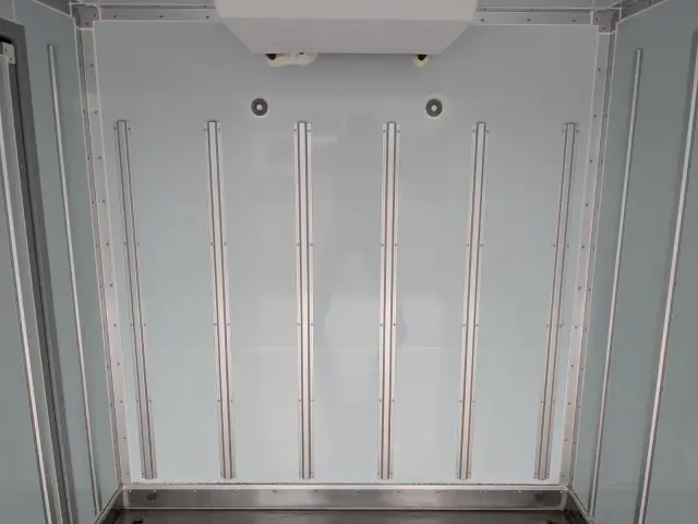 三菱 キャンター 2TG-FBA00(2WD)の写真18