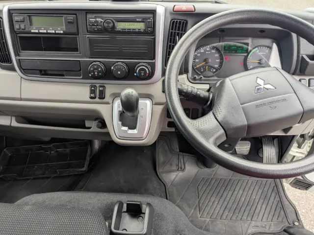 三菱 キャンター 2TG-FBA00(2WD)の写真23