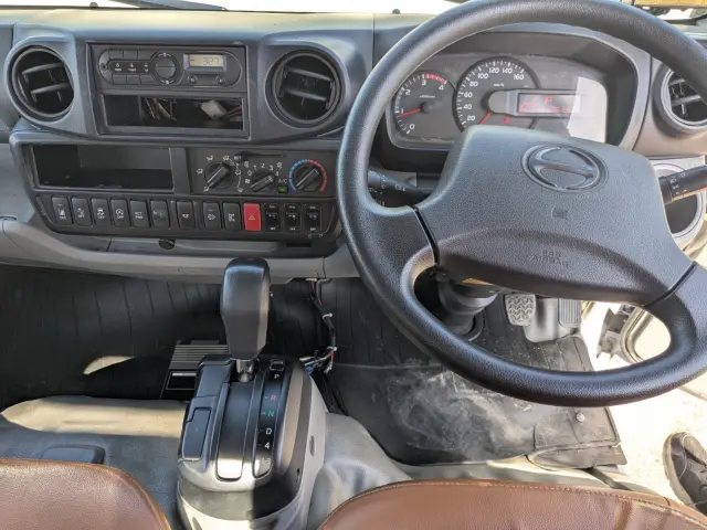 日野 デュトロ TPG-XZU600X(2WD)の写真27