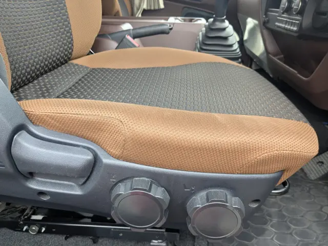 日野 レンジャー 2KG-FD2ABG(2WD)の写真39