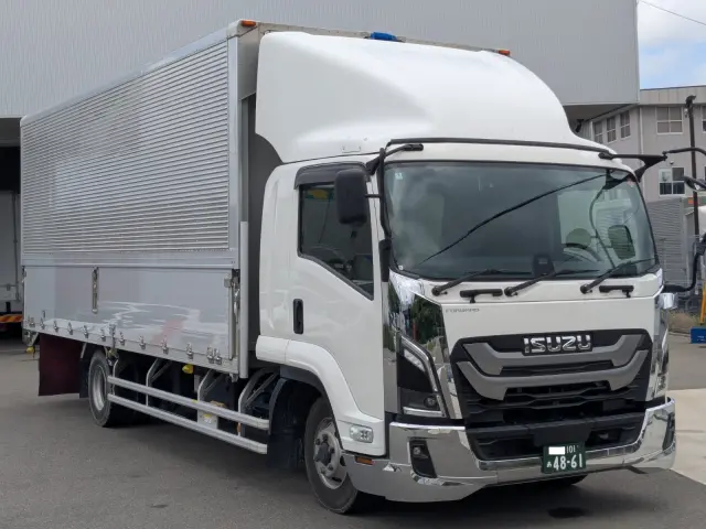 いすゞ フォワード 2RG-FRR90T4(2WD)の写真2