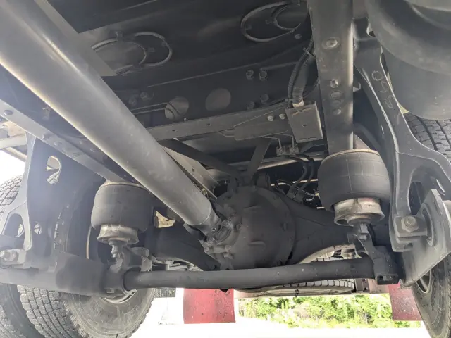いすゞ フォワード 2RG-FRR90T4(2WD)の写真23