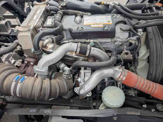 いすゞ フォワード 2RG-FRR90T4(2WD)の写真38