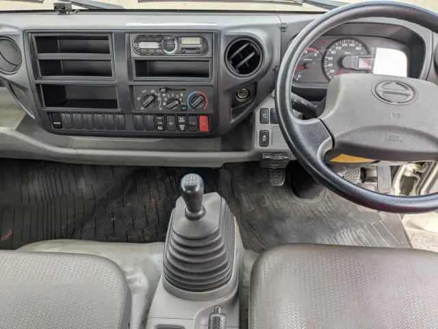 日野 デュトロ TKG-XZU702M(2WD)の写真28
