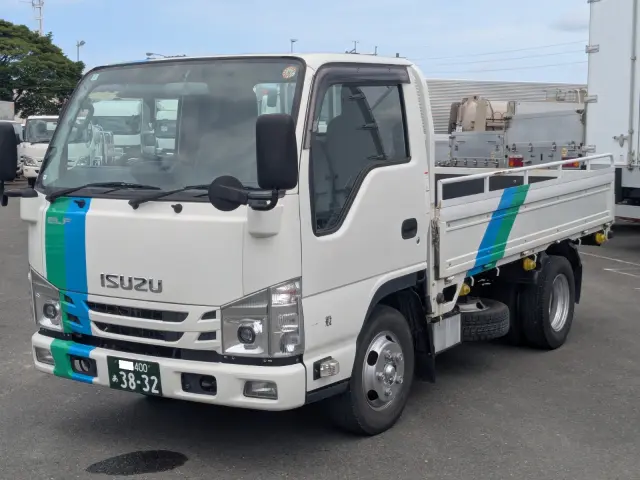 いすゞ エルフ 2RG-NJR88A(2WD)の写真1