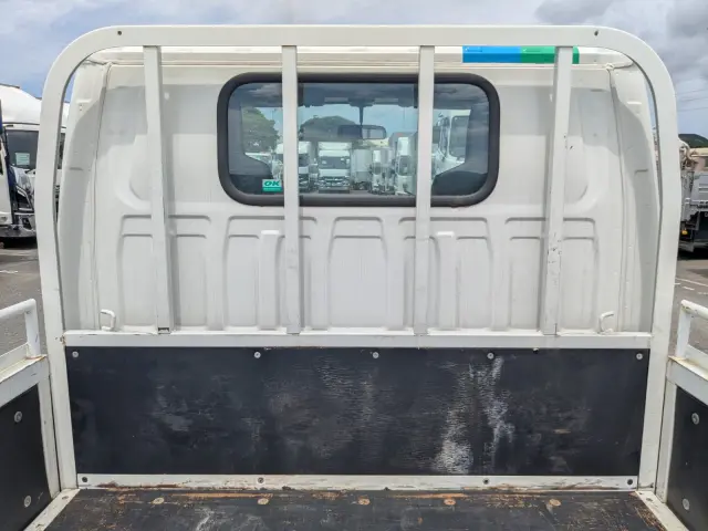 いすゞ エルフ 2RG-NJR88A(2WD)の写真14