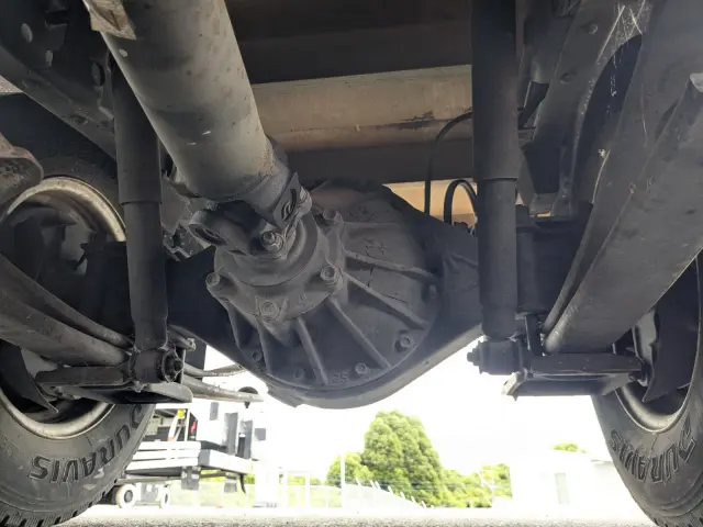 いすゞ エルフ 2RG-NJR88A(2WD)の写真17