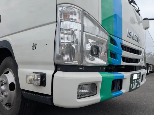 いすゞ エルフ 2RG-NJR88A(2WD)の写真27