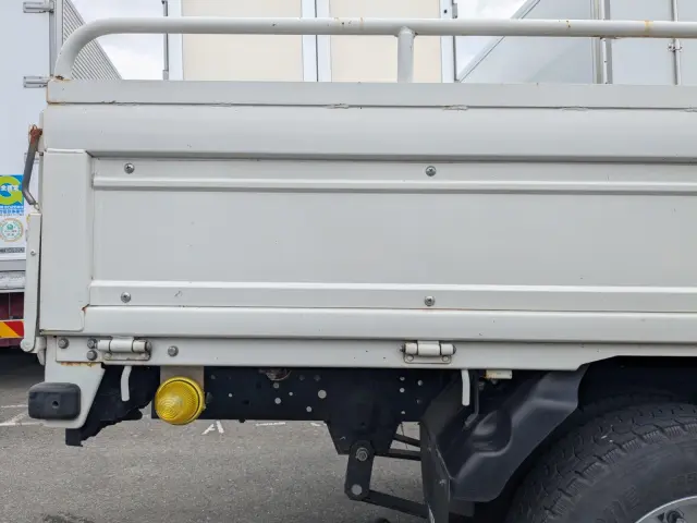 いすゞ エルフ 2RG-NJR88A(2WD)の写真31