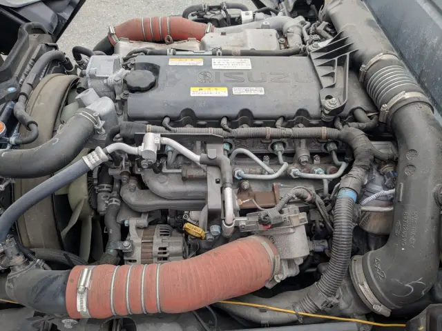 いすゞ エルフ 2RG-NJR88A(2WD)の写真33