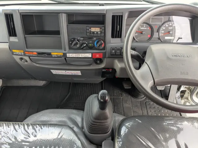 いすゞ エルフ TPG-NKR85R(2WD)の写真24