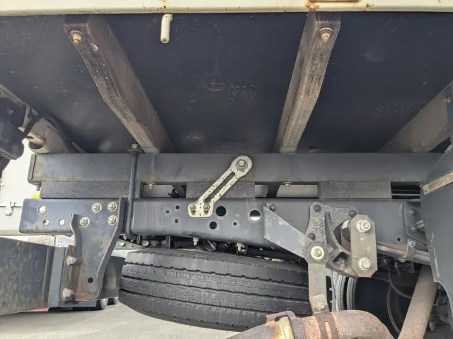 いすゞ エルフ TPG-NKR85R(2WD)の写真40