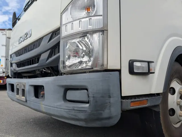 いすゞ エルフ 2PG-NPR88YN(2WD)の写真23