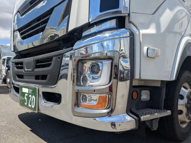 いすゞ ギガ 2PG-CYJ77C(8x4)の写真28