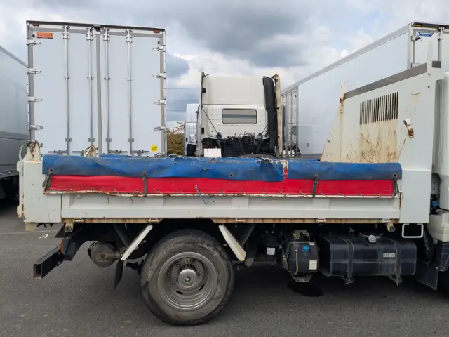 三菱 キャンター 2RG-FBA60(2WD)の写真35