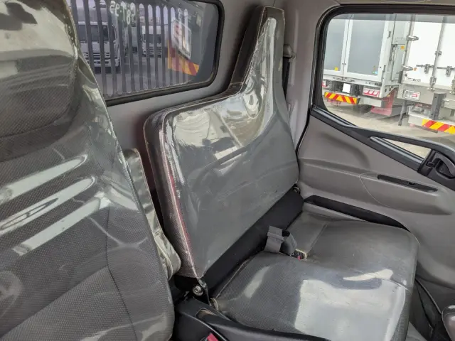 三菱 キャンター 2RG-FBA60(2WD)の写真40