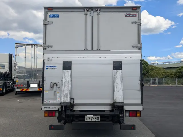いすゞ エルフ TRG-NPR85AN(2WD)の写真6