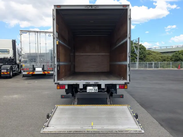 いすゞ エルフ TRG-NPR85AN(2WD)の写真10