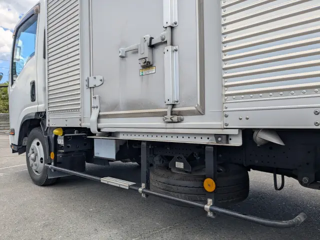 いすゞ エルフ TRG-NPR85AN(2WD)の写真37