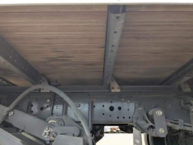 いすゞ エルフ TRG-NPR85AN(2WD)の写真43