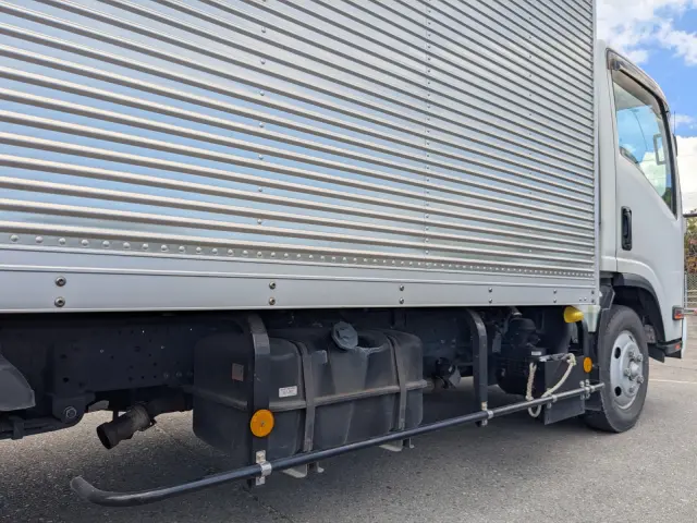 いすゞ エルフ TRG-NPR85AN(2WD)の写真45