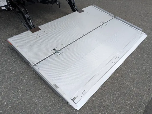 日野 レンジャー 2KG-FE2ACG(2WD)の写真9
