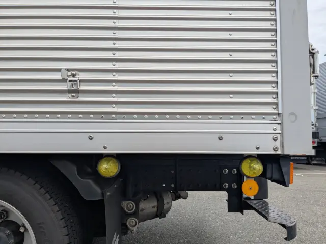 三菱 キャンター 2RG-FBAV0(2WD)の写真18