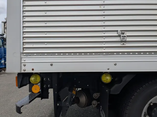 三菱 キャンター 2RG-FBAV0(2WD)の写真32