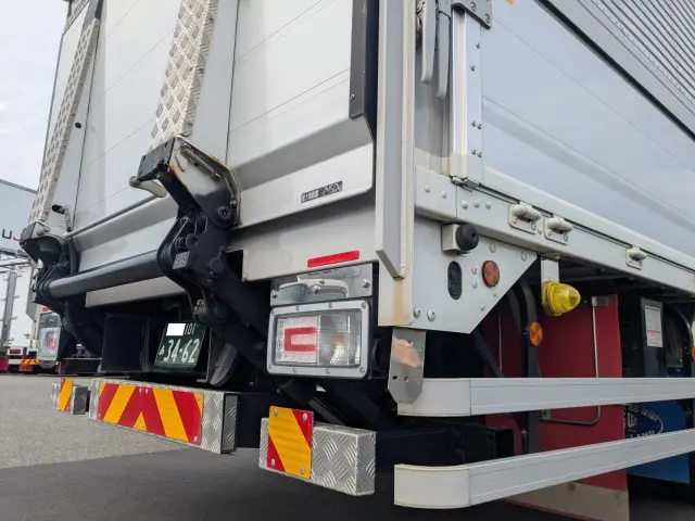 三菱 ファイター 2KG-FK61F(2WD)の写真7
