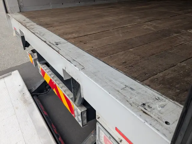 三菱 ファイター 2KG-FK61F(2WD)の写真12