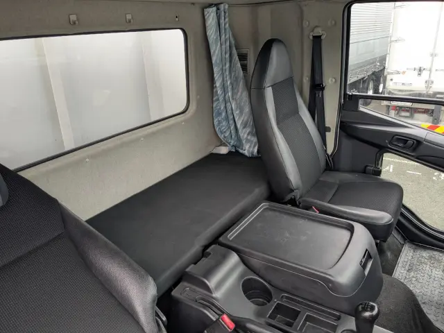 三菱 ファイター 2KG-FK61F(2WD)の写真23