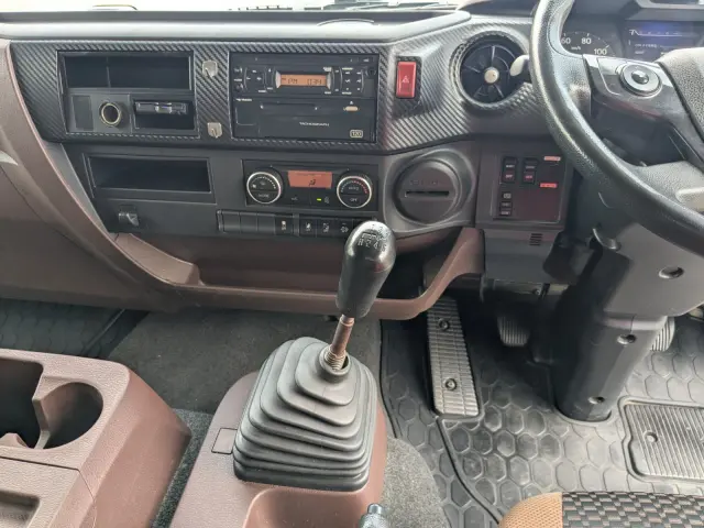 日野 レンジャー 2KG-FD2ABG(2WD)の写真25