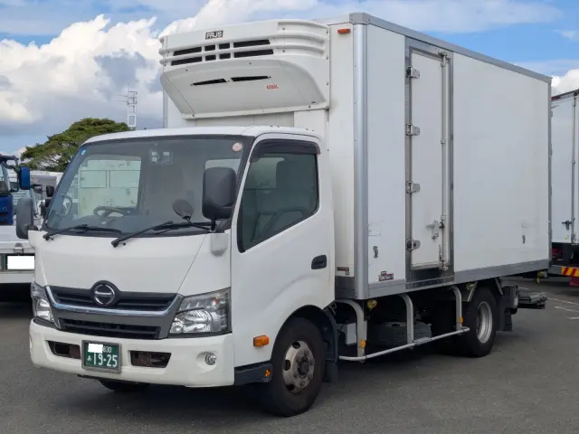 日野 デュトロ TKG-XZU710M(2WD)の写真1