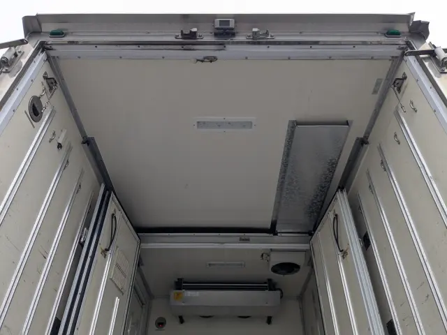 いすゞ エルフ TPG-NLR85AN(2WD)の写真10