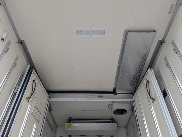 いすゞ エルフ TPG-NLR85AN(2WD)の写真16
