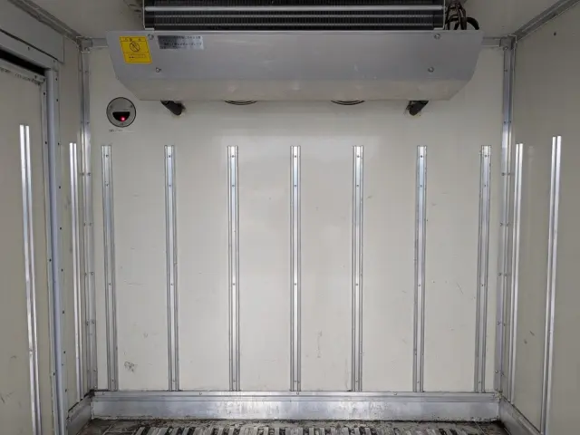 いすゞ エルフ TPG-NLR85AN(2WD)の写真18