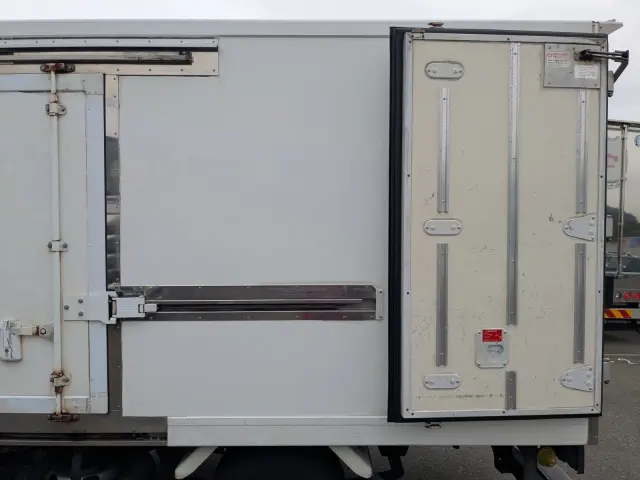 いすゞ エルフ TPG-NLR85AN(2WD)の写真21