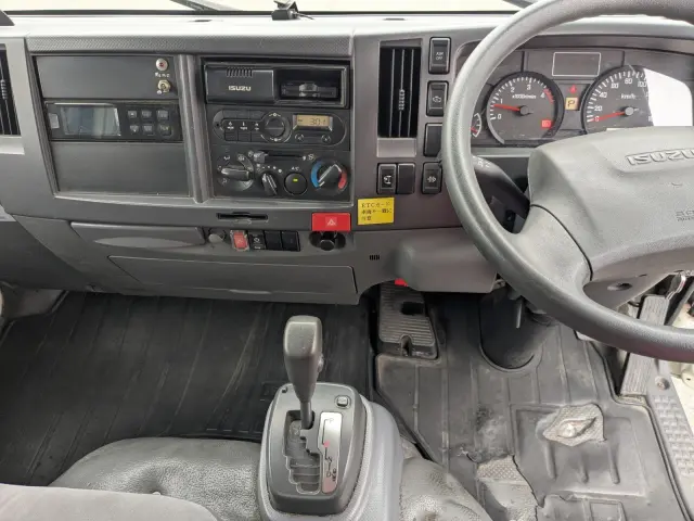 いすゞ エルフ TPG-NLR85AN(2WD)の写真25